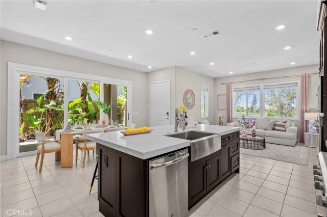 148 Perspective, Irvine, CA 92618