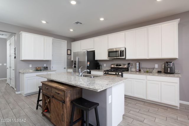 7904 S Bonanza Park Drive, Tucson, AZ 85747