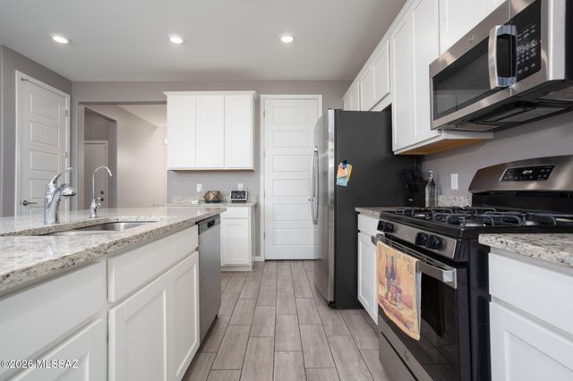 7904 S Bonanza Park Drive, Tucson, AZ 85747