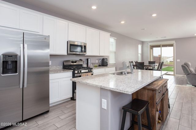 7904 S Bonanza Park Drive, Tucson, AZ 85747