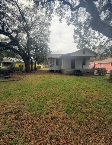 2605 Bennett Yard Road, Charleston, SC 29405