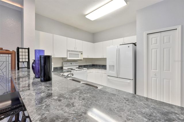 6400 46TH AVENUE N 71, Kenneth City, FL 33709