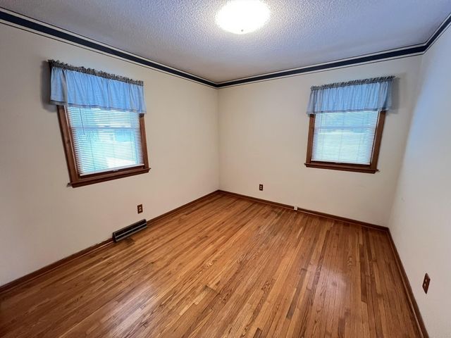 7441 Girard Avenue S, Richfield, MN 55423