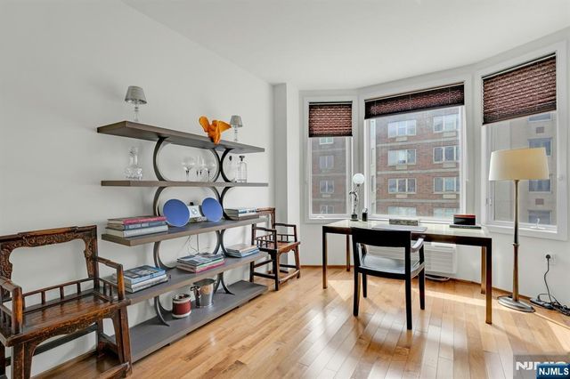 3219 City Place, Edgewater, NJ 07020