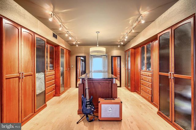 1301 HULL ST, Baltimore, MD 21230