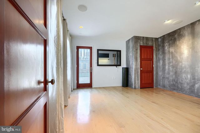 1301 HULL ST, Baltimore, MD 21230