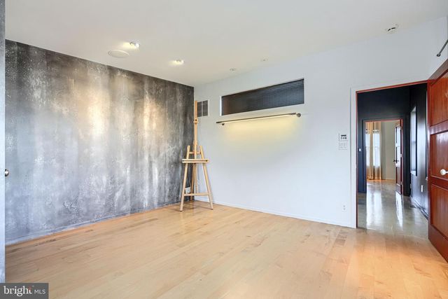 1301 HULL ST, Baltimore, MD 21230