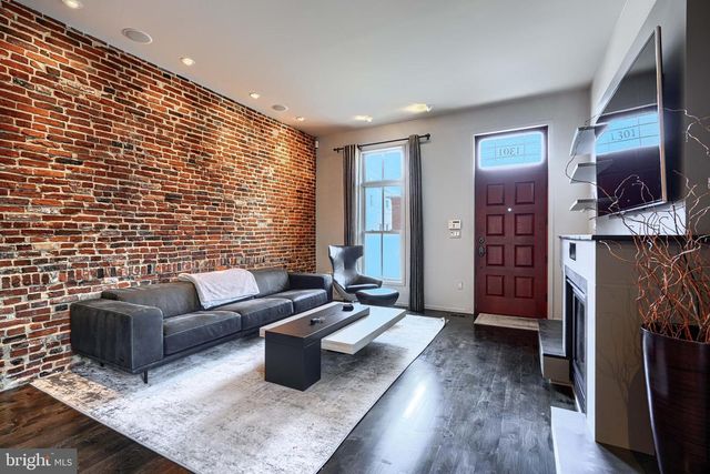 1301 HULL ST, Baltimore, MD 21230