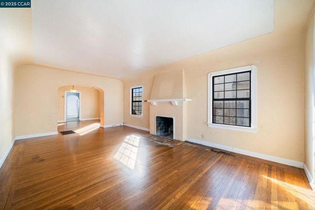 2380 107th Avenue, Oakland, CA 94603