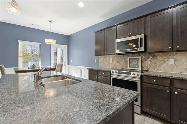 1995 Villa Spring Court, Dacula, GA 30019