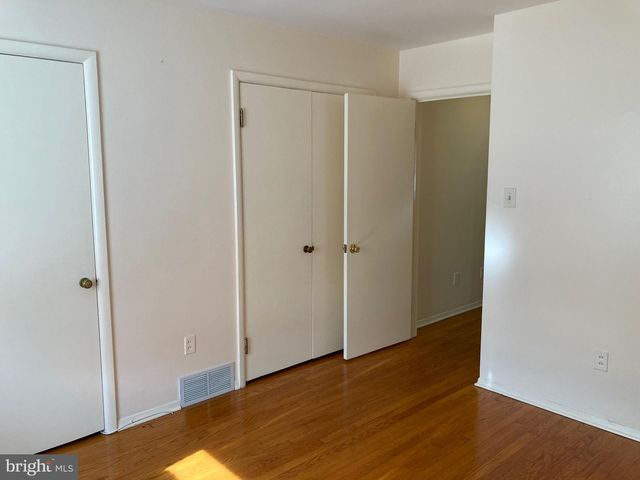 10 MOLLER PKWY #B, Hagerstown, MD 21742