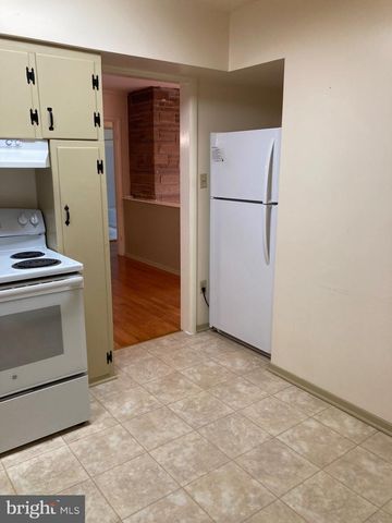 10 MOLLER PKWY #B, Hagerstown, MD 21742