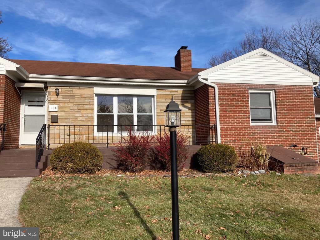 10 MOLLER PKWY #B, Hagerstown, MD 21742