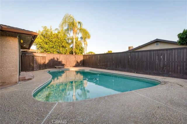 2515 E Los Altos, Fresno, CA 93710