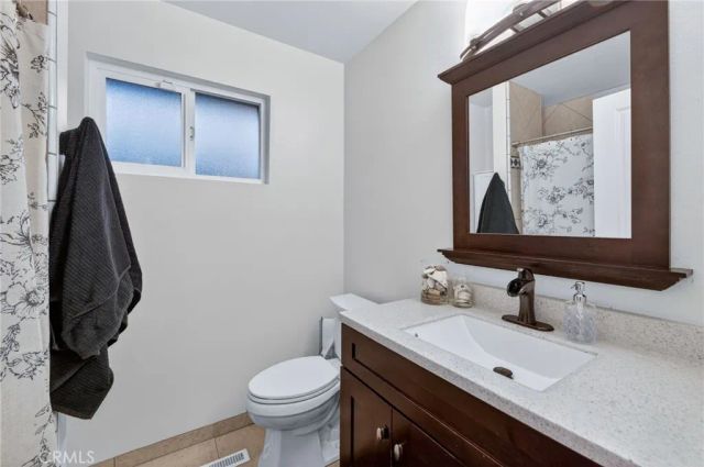 2515 E Los Altos, Fresno, CA 93710