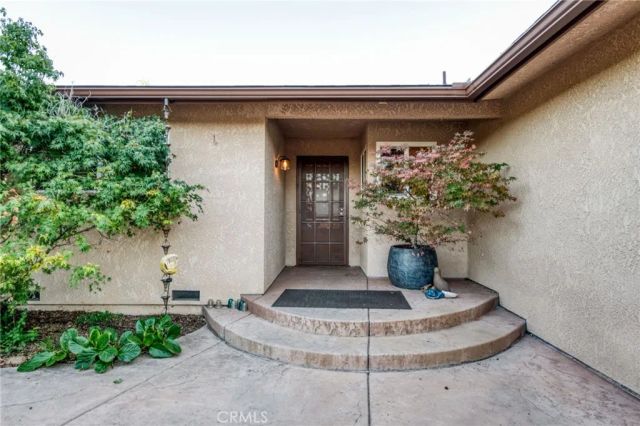 2515 E Los Altos, Fresno, CA 93710