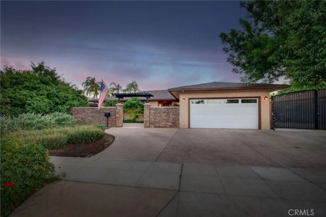 2515 E Los Altos, Fresno, CA 93710