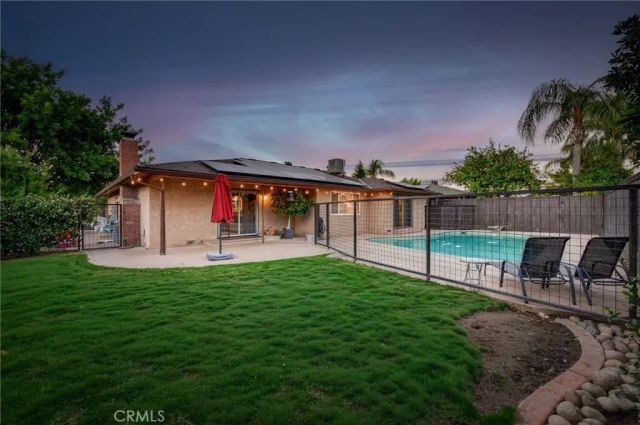 2515 E Los Altos, Fresno, CA 93710