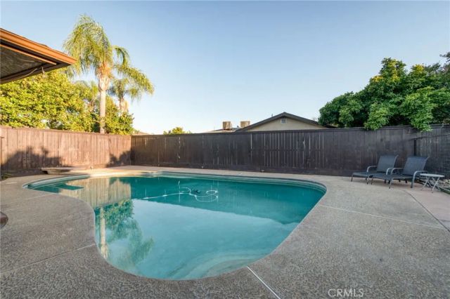 2515 E Los Altos, Fresno, CA 93710