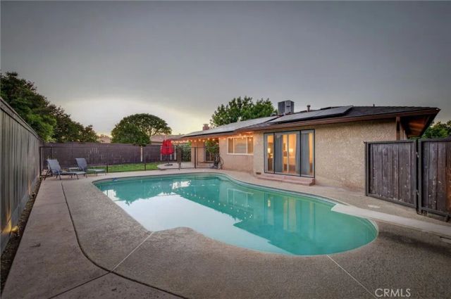 2515 E Los Altos, Fresno, CA 93710