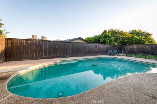 2515 E Los Altos, Fresno, CA 93710