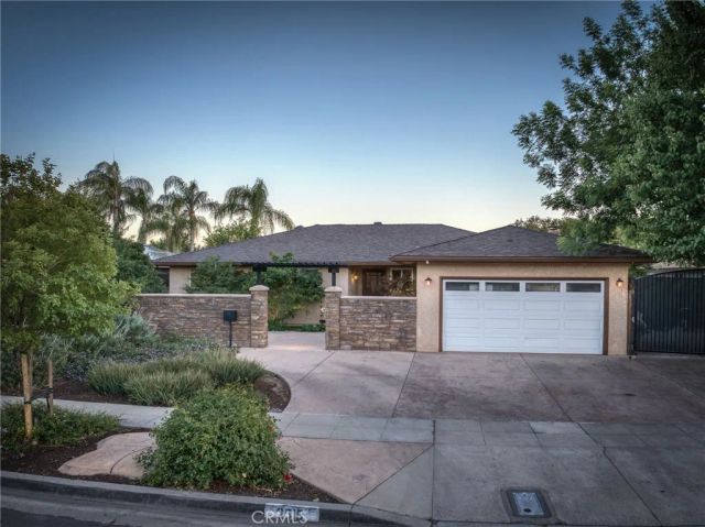 2515 E Los Altos, Fresno, CA 93710