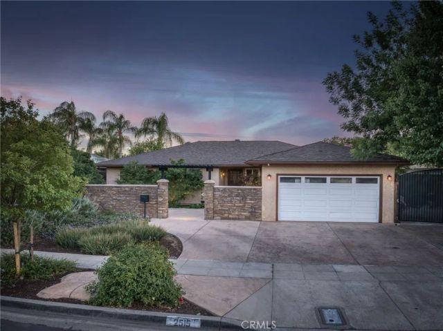 2515 E Los Altos, Fresno, CA 93710