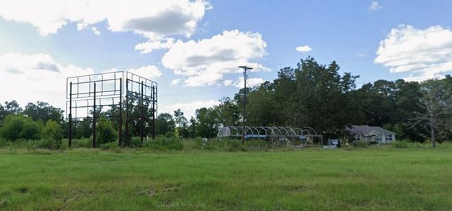 3053 Us Highway 59 N, Livingston, TX 77351