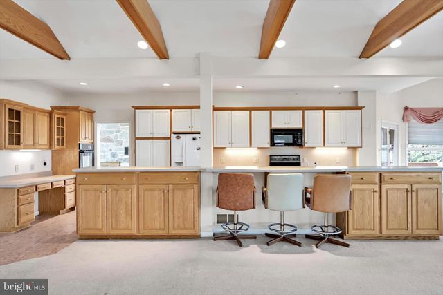 57 ARBORETUM RD, Bernville, PA 19506