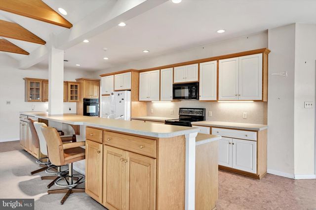 57 ARBORETUM RD, Bernville, PA 19506