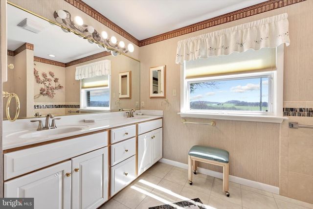 57 ARBORETUM RD, Bernville, PA 19506
