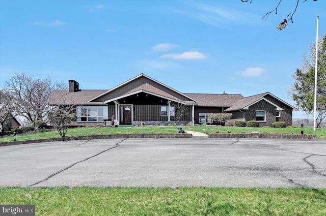 57 ARBORETUM RD, Bernville, PA 19506