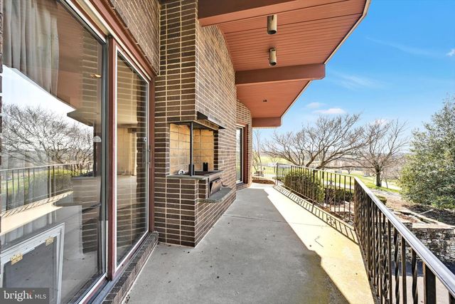 57 ARBORETUM RD, Bernville, PA 19506