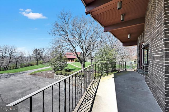 57 ARBORETUM RD, Bernville, PA 19506