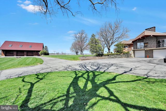 57 ARBORETUM RD, Bernville, PA 19506