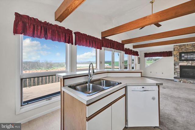 57 ARBORETUM RD, Bernville, PA 19506