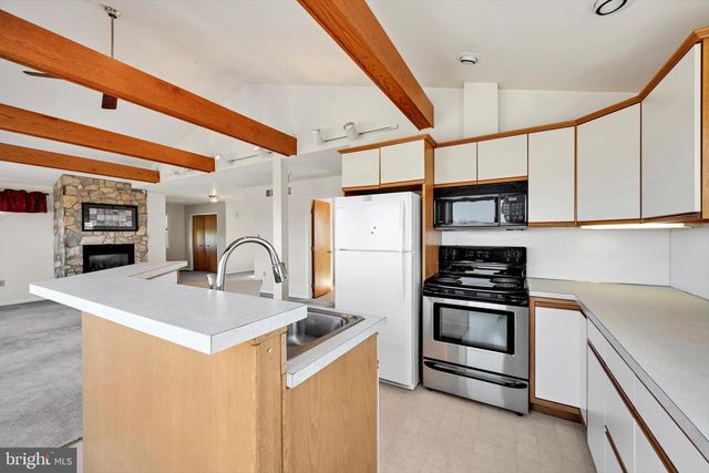 57 ARBORETUM RD, Bernville, PA 19506