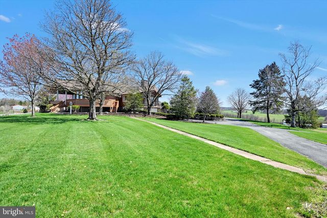 57 ARBORETUM RD, Bernville, PA 19506