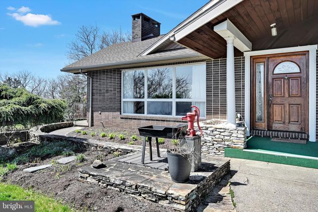 57 ARBORETUM RD, Bernville, PA 19506