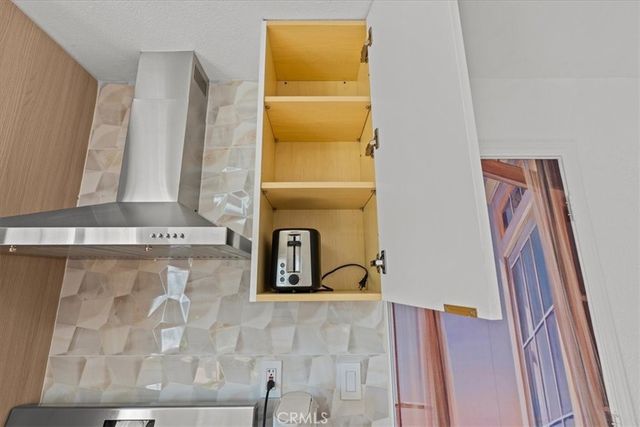 1095 Bonita Street B, Tustin, CA 92780