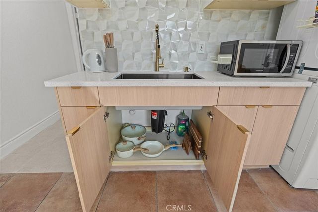 1095 Bonita Street B, Tustin, CA 92780