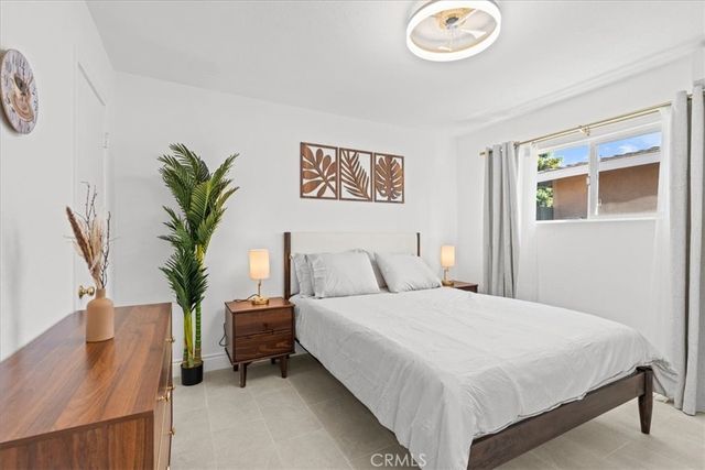 1095 Bonita Street B, Tustin, CA 92780
