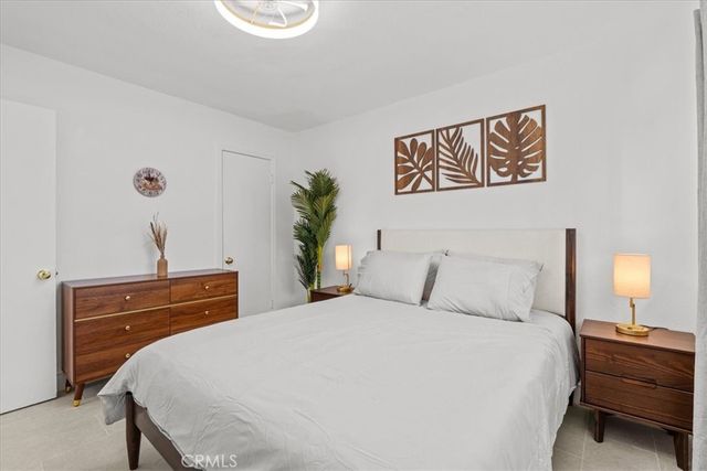 1095 Bonita Street B, Tustin, CA 92780