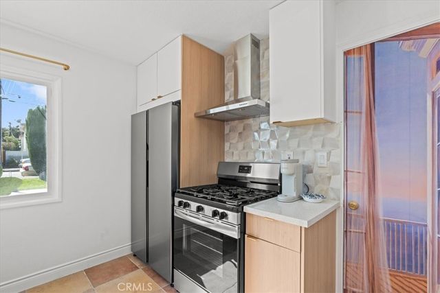 1095 Bonita Street B, Tustin, CA 92780
