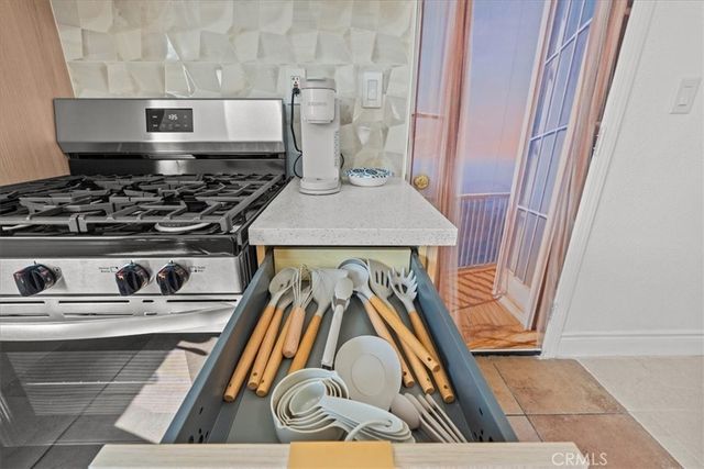 1095 Bonita Street B, Tustin, CA 92780