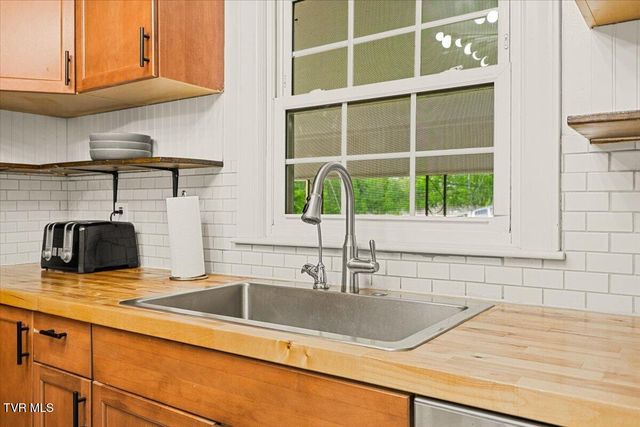 161 Hemlock Road, Kingsport, TN 37663