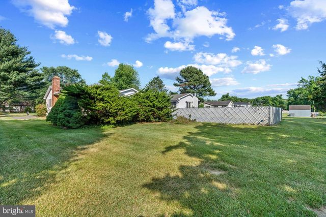 216 HICKORY DALE DR, Dover, DE 19901