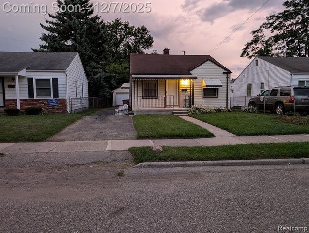 497 Montana Avenue, Pontiac, MI 48341