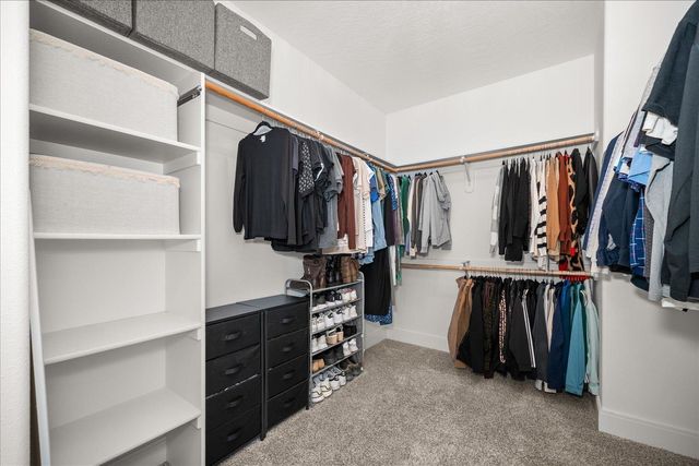 19610 E Ellie Mae Ave, Greenacres, WA 99016