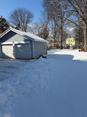 54 Broughton Ave, Bloomfield Twp., NJ 07003